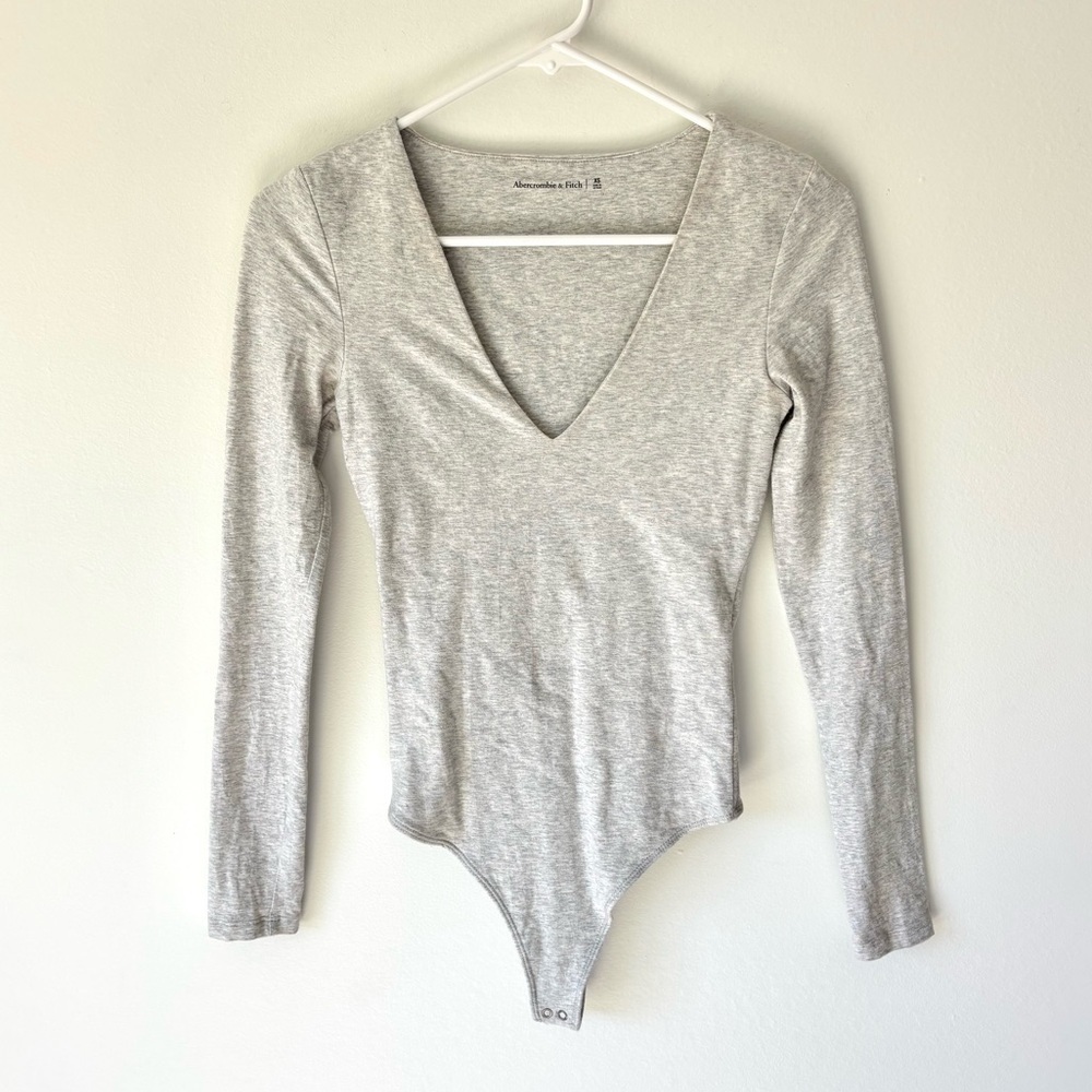 Abercrombie & Fitch Grey Long Sleeve V Neck Thong Bodysuit Cotton Blend Fitted